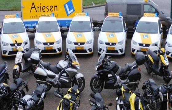 Autorijles bij Verkeersschool Ariesen in Veenendaal